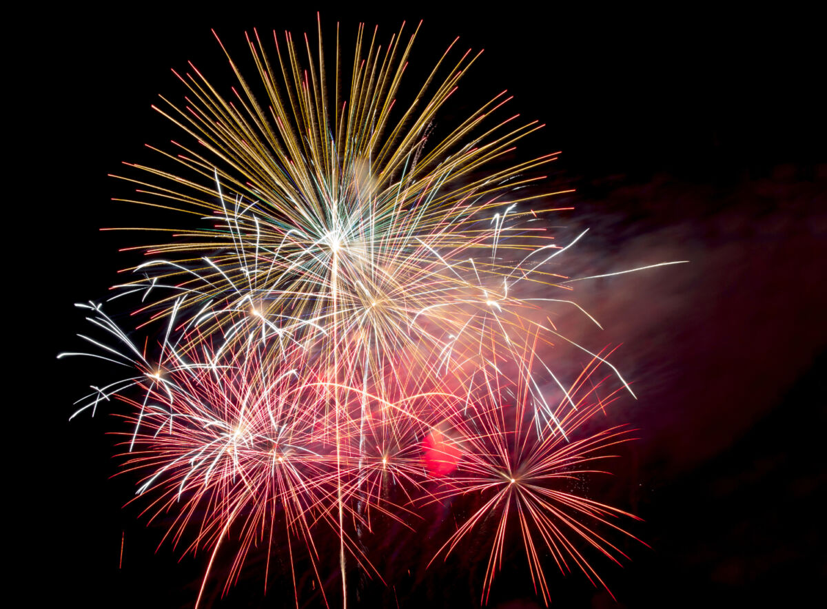 Feu d artifice Image by aopsan on Freepik